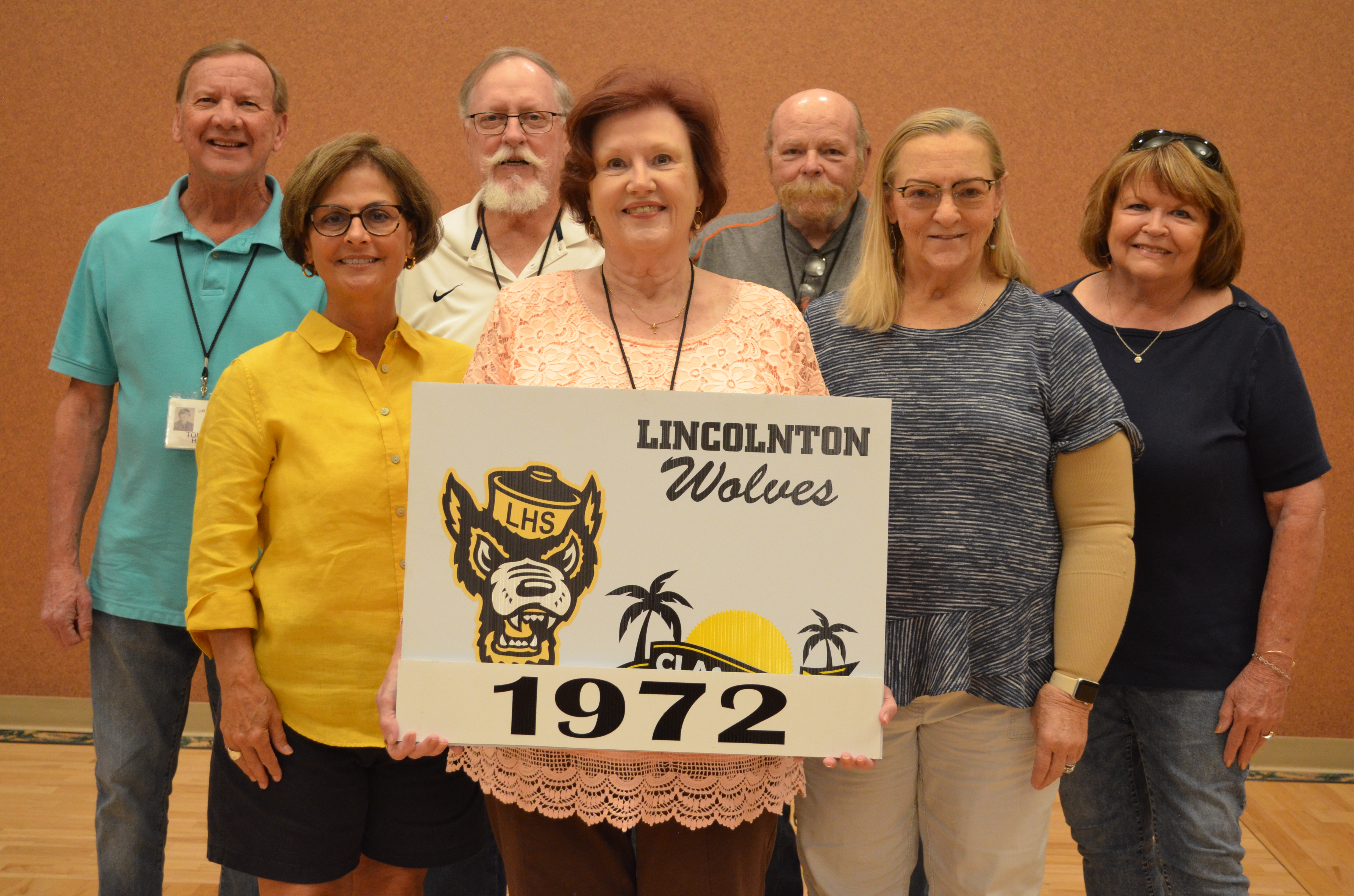 Kathy Barnette Valentine, Dianne Finger Wilson, Sue Davis Ward. 2nd Row: Tommy Harrill, Tim Wise, Don Sisk, Debra Reynolds Hurt